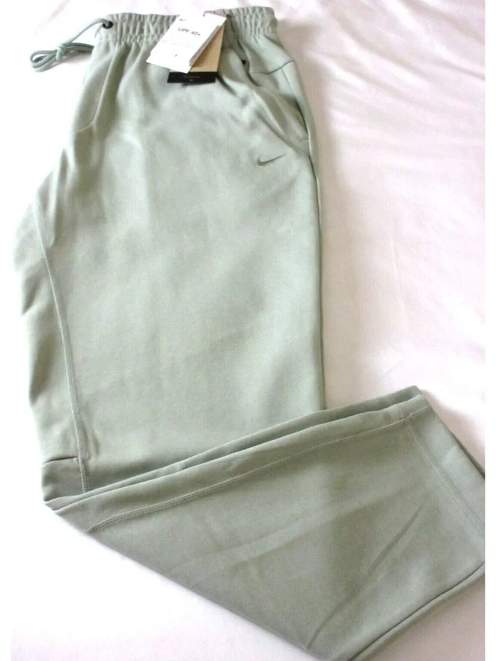 Nike Men's Primary Fleece Dri-FIT UV Tapered Leg Performance Pants Light Green